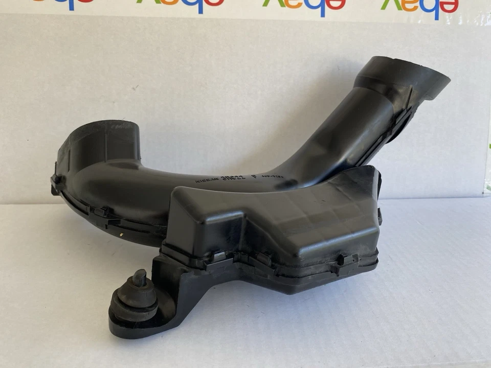 Caja de conductos de aire de admisión genuina OEM Nissan 16554-3RC2B 2013-2019 Sentra Foto 2 de 4