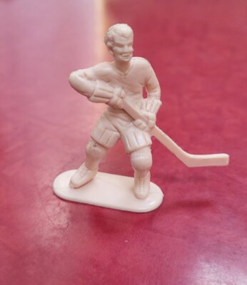 Rare 1967 Kellogg's Cereal Hockey Figure, Tough To Find