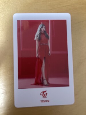 TWICE Twicelights Official Photocard Set Japan 2019. Red Set