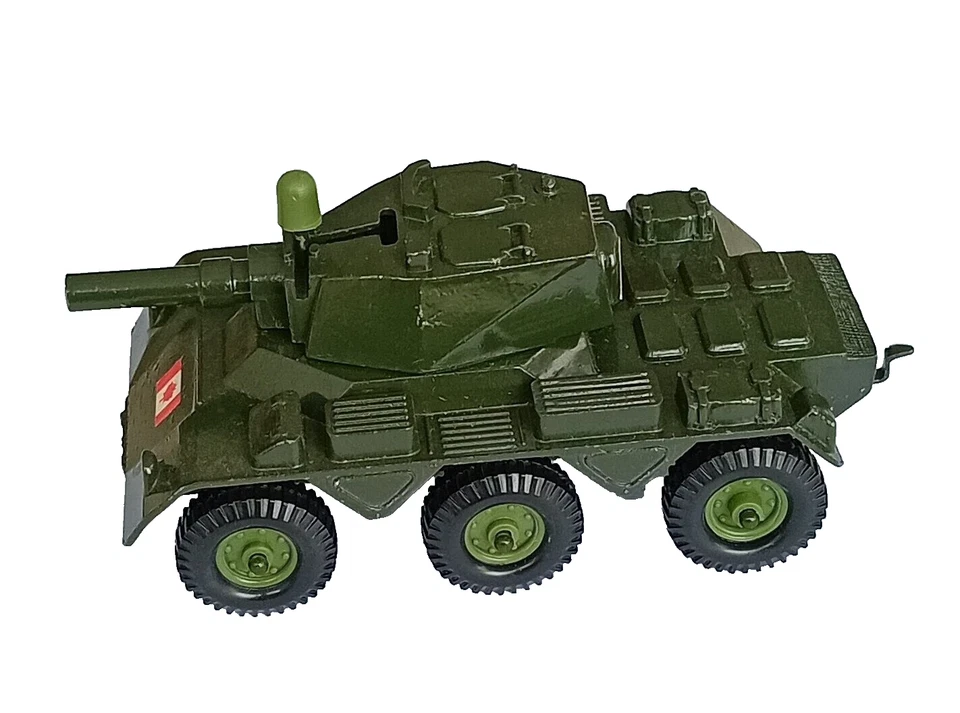 Crescent Toys SALADIN 6x6 ARMOURED CAR 1:32 Scale Vintage Diecast No.2154 - Image 2 of 4