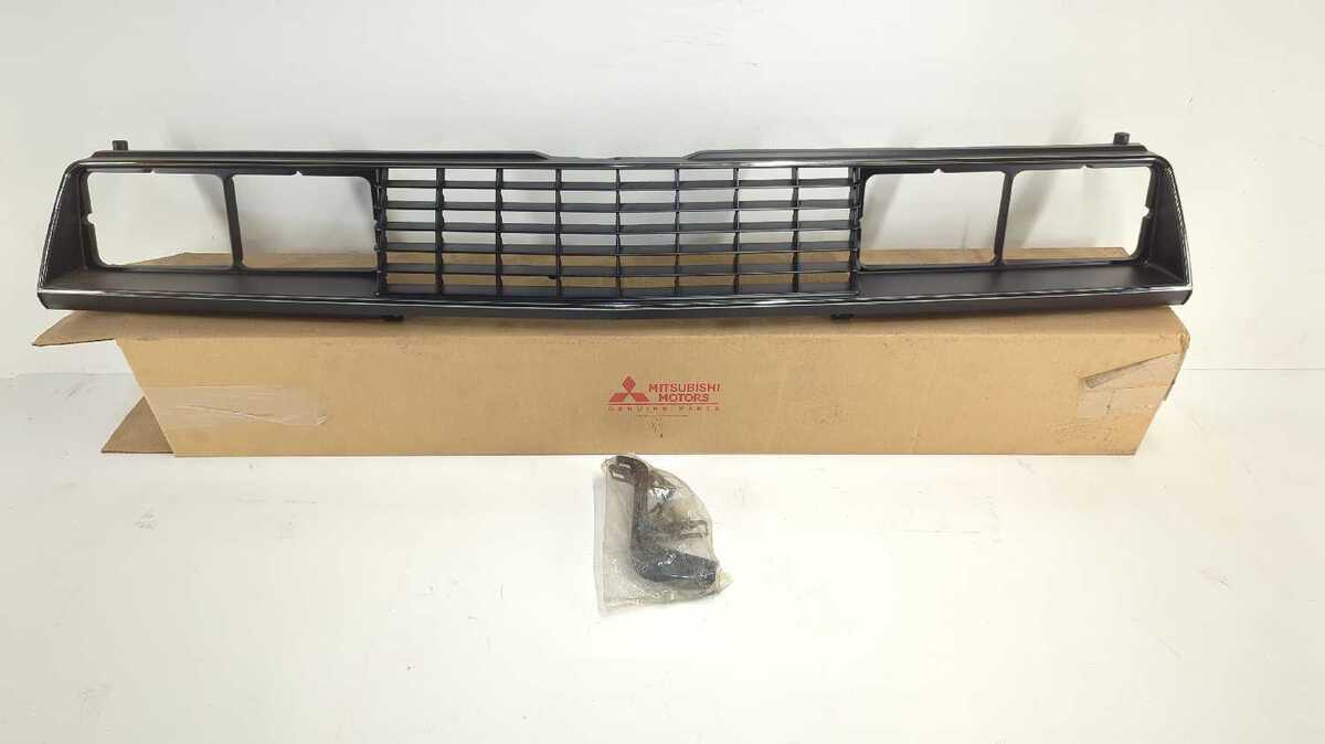 New OEM Dodge Challenger Grille 1981 1982 1983 Sapporo New OEM Dodge Challenger Grille 1981 1982 1983 Sapporo
