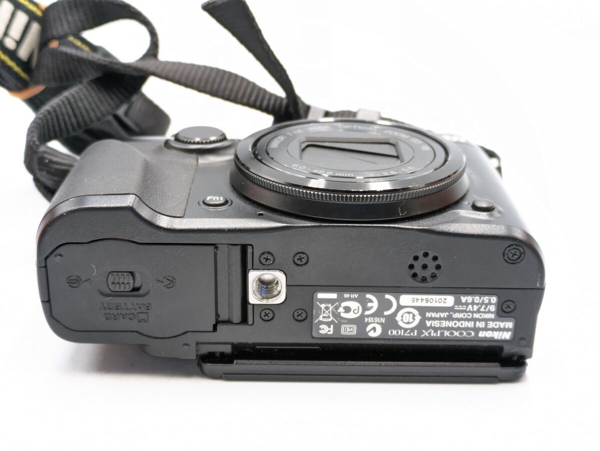 Nikon COOLPIX P7100 10.1MP Digital Camera - Black for sale Nikon COOLPIX P7100 10.1MP Digital Camera - Black for sale
