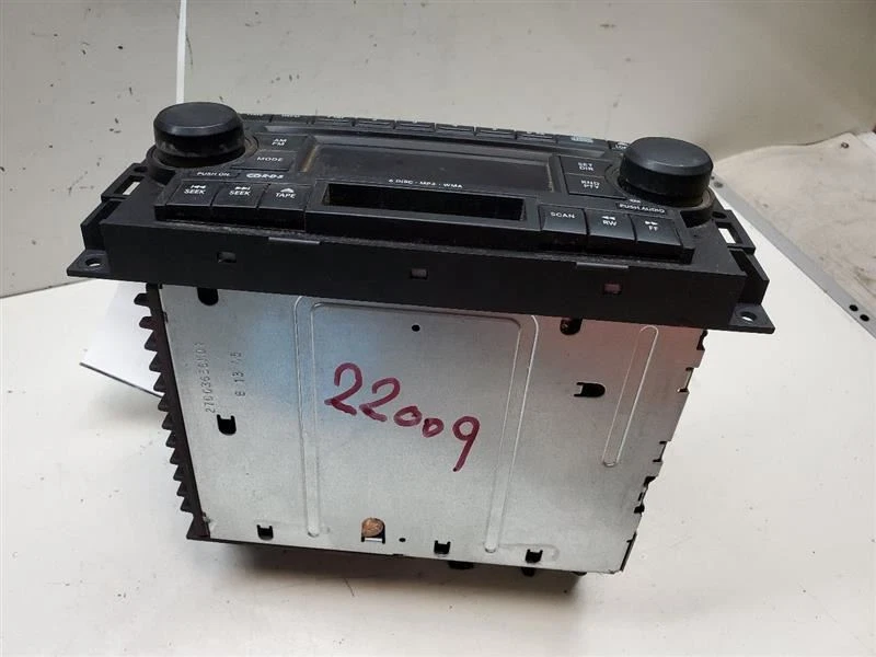 06-10, Chrysler 300, receptor de radio de equipo de audio, número de pieza - P05064032AL Foto 2 de 4