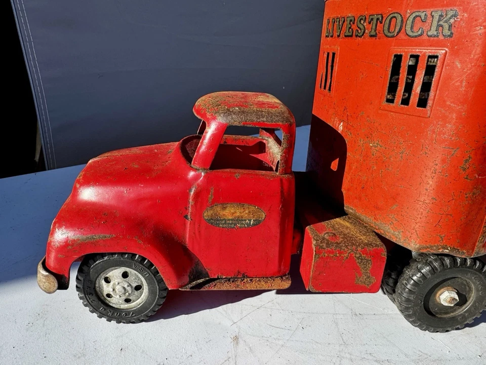 复古压钢 Tonka 1955 福特半畜牧卡车和拖车 — 第 2/4 张图片