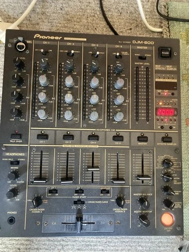 Pioneer DJM 600 4-Channel Professional DJ Mixer with Effects
