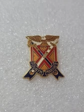 4TH MARINE REGIMENT HAT LAPEL PIN UP US MARINES VETERAN ENAMEL GOLD TONED CLUTCH
