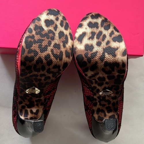 NIB Betsy Johnson Lace Peep toe heels Size 7.5 - Picture 11 of 11