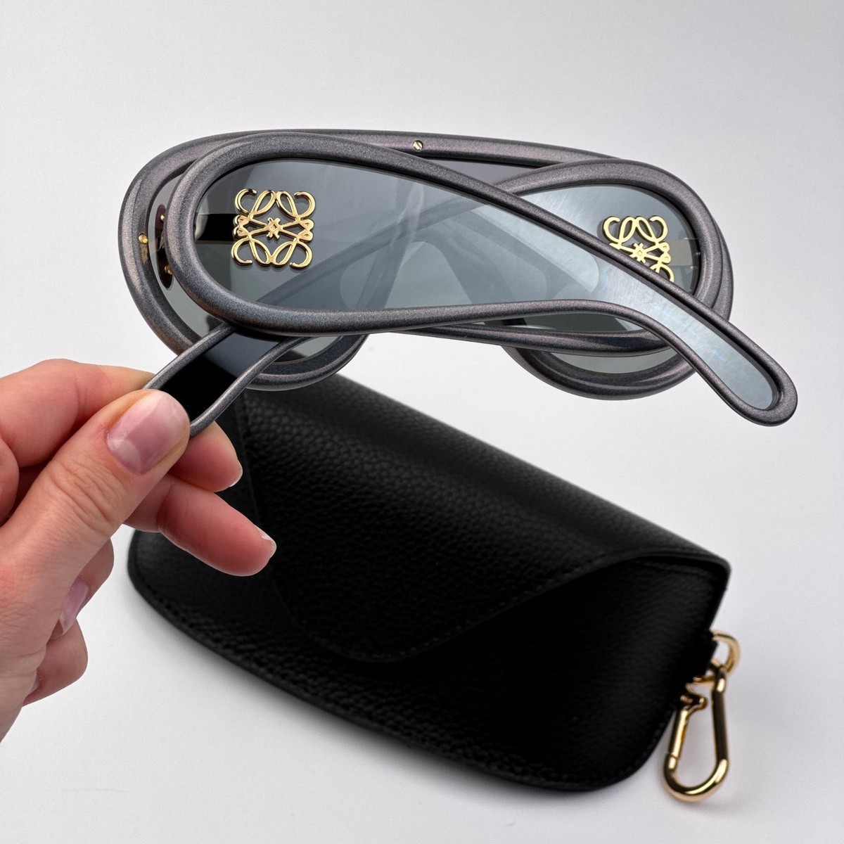 Loewe Men Sunglasses Grey Blue Mirror Shield LW40108I X 