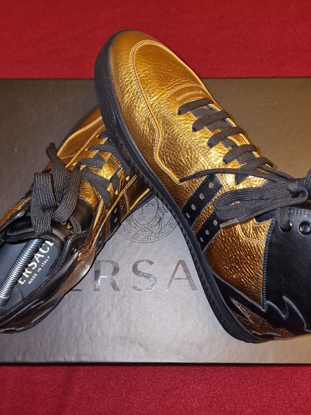Versace Vitello Laminato Oro Nero Sneakers