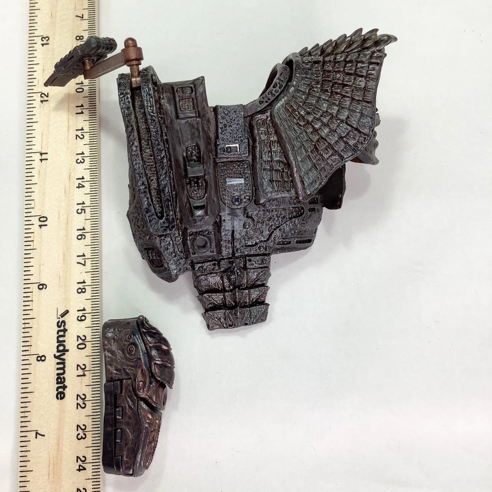 1/6 Hot Toys Predator Armour Set 4 - Image 2 of 2