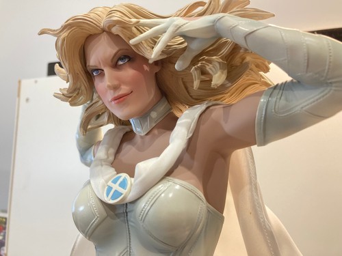 Sideshow Premium Format Emma Frost Exclusive X-men Marvel 1:4 Statue - 第 1/14 張圖片
