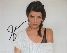 Angela Trimbur Autographed Signed 8x10 Photo COA #3