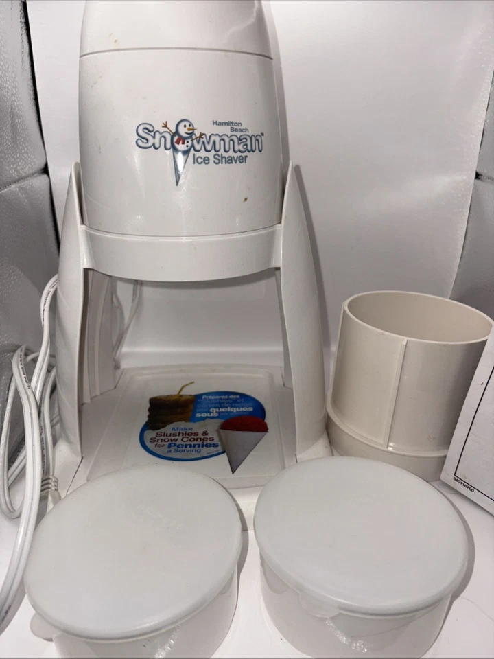 Afeitadora de hielo Hamilton Beach muñeco de nieve 68010 usada en excelente estado con instrucciones y moldes de hielo Foto 4 de 4