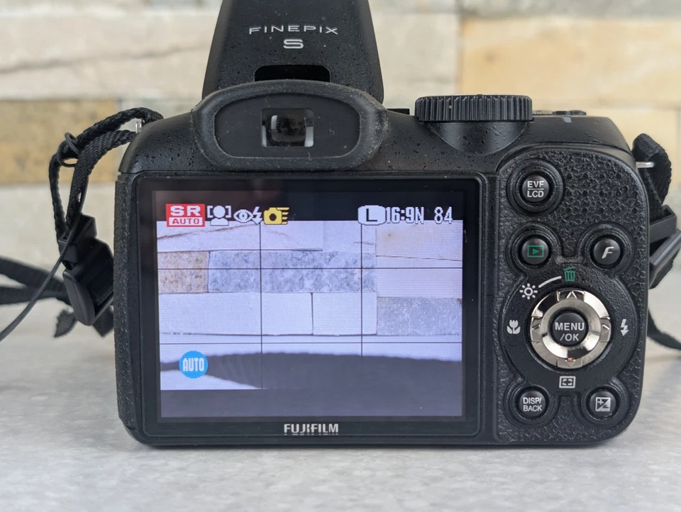 Fujifilm Finepix S1800 12MP 18x Zoom Digital Camera Black TESTED !! PLS READ !! - Image 4 of 4