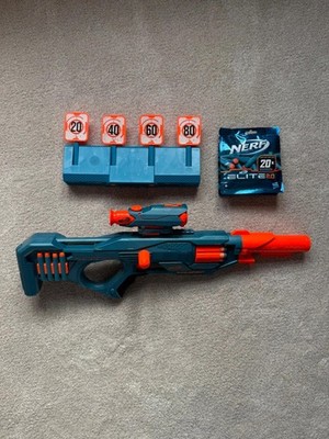 Nerf Elite 2.0 Gun mit Zielscheibe und extra Kugeln