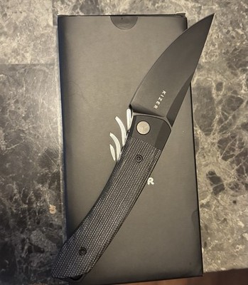 Used Kizer Mini Momo. Never cut never carried. Front flipper. 154cm blade