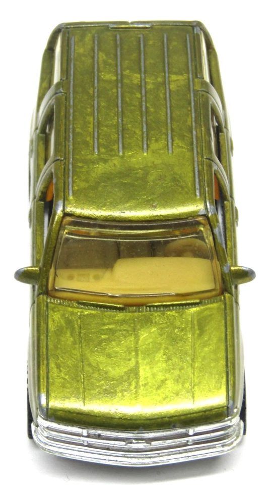 Matchbox '97 Chevy Tahoe Paint Mix Error Gold/Green Premier 1st Ed Rubber Tires - Image 2 of 4