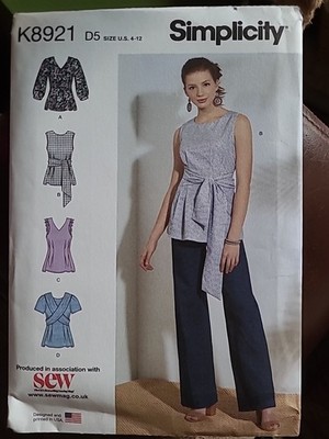SIMPLICITY Schnittmuster S8921 Misses Damen Tops Latzhose US 4-12 ungeschnitten