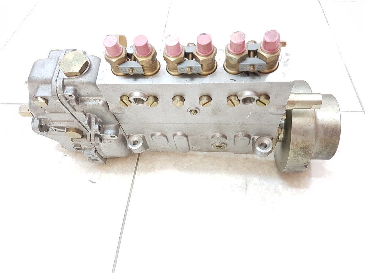 Original Zexel Fuel Injection Pump 101602-7020 for Isuzu 6SA1 Engine 1156023070 Original Zexel Fuel Injection Pump 101602-7020 for Isuzu 6SA1 Engine 1156023070
