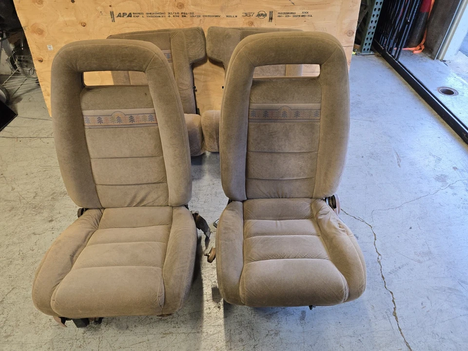 福特 BRONCO II 2 座座椅套装前后部 TAN EDDIE BAUER 1984 - 1990 原始设备制造商 V16 — 第 2/4 张图片