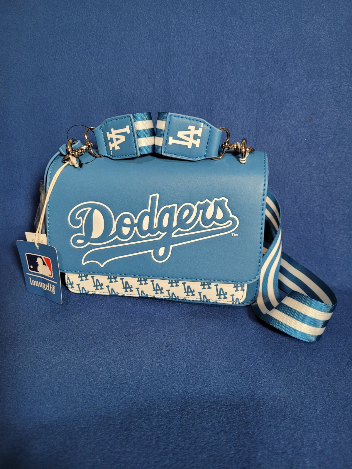 Loungefly Dodgers MLB Patch Crossbody munimoro.gob.pe