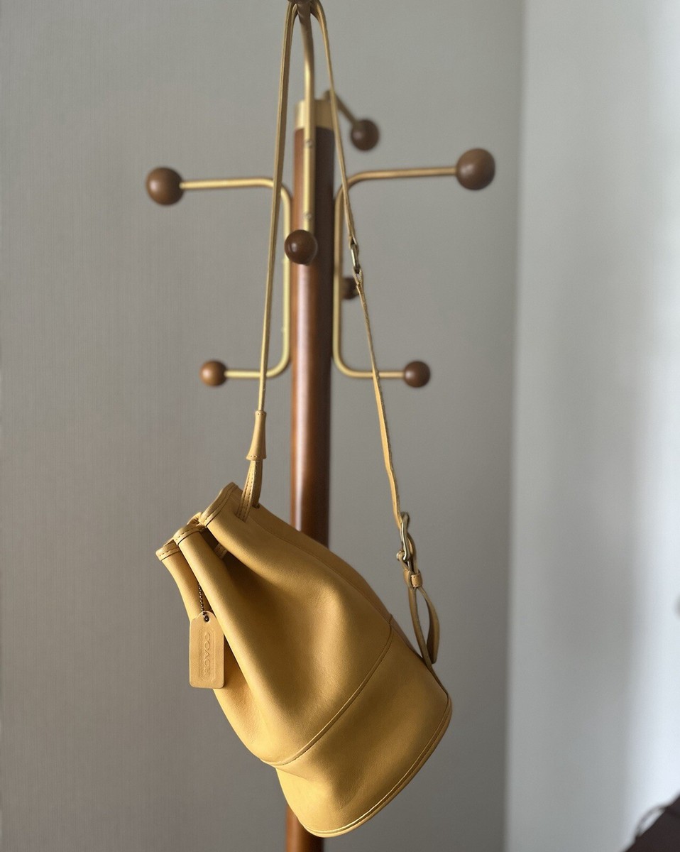 バッグ Old Coach Bixby Sling Green Leather Bag Old Coach Bixby Sling Green Leather Bag V118846082 ヴィン