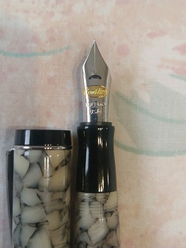 Conklin Duragraph Crack Ice Marble Grey, White Fountain Pen Medium Nib #5 - Picture 10 of 16