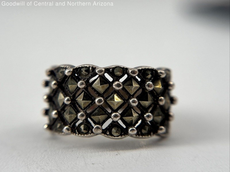 925 Sterling Silver Size 4.5 Marcasite Ring 4.76g
