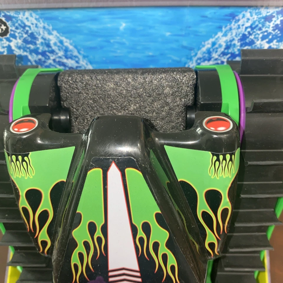 Monster Jam, 1:15 Scale Official Grave Digger Trax All-Terrain Remote Control - Image 3 of 4