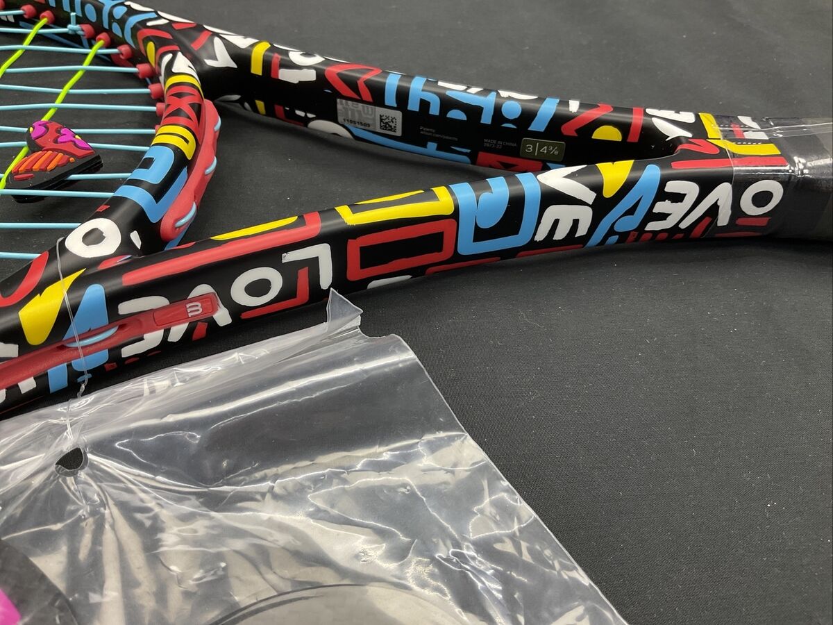 Grip Size 4 3/8- Wilson Britto v.13 Pro Staff 97 - 2.0 Grip Size 4 3/8- Wilson Britto v.13 Pro Staff 97 - 2.0