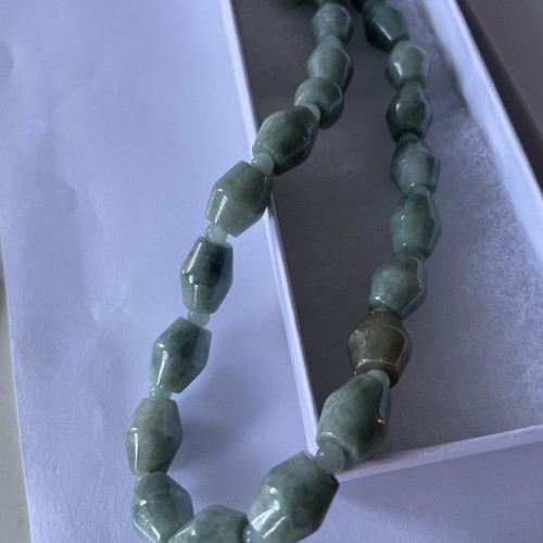 Beautiful Chinese Vintage Celadon Green Jade Bead Necklace 17 inches long W/Exte - Picture 9 of 13