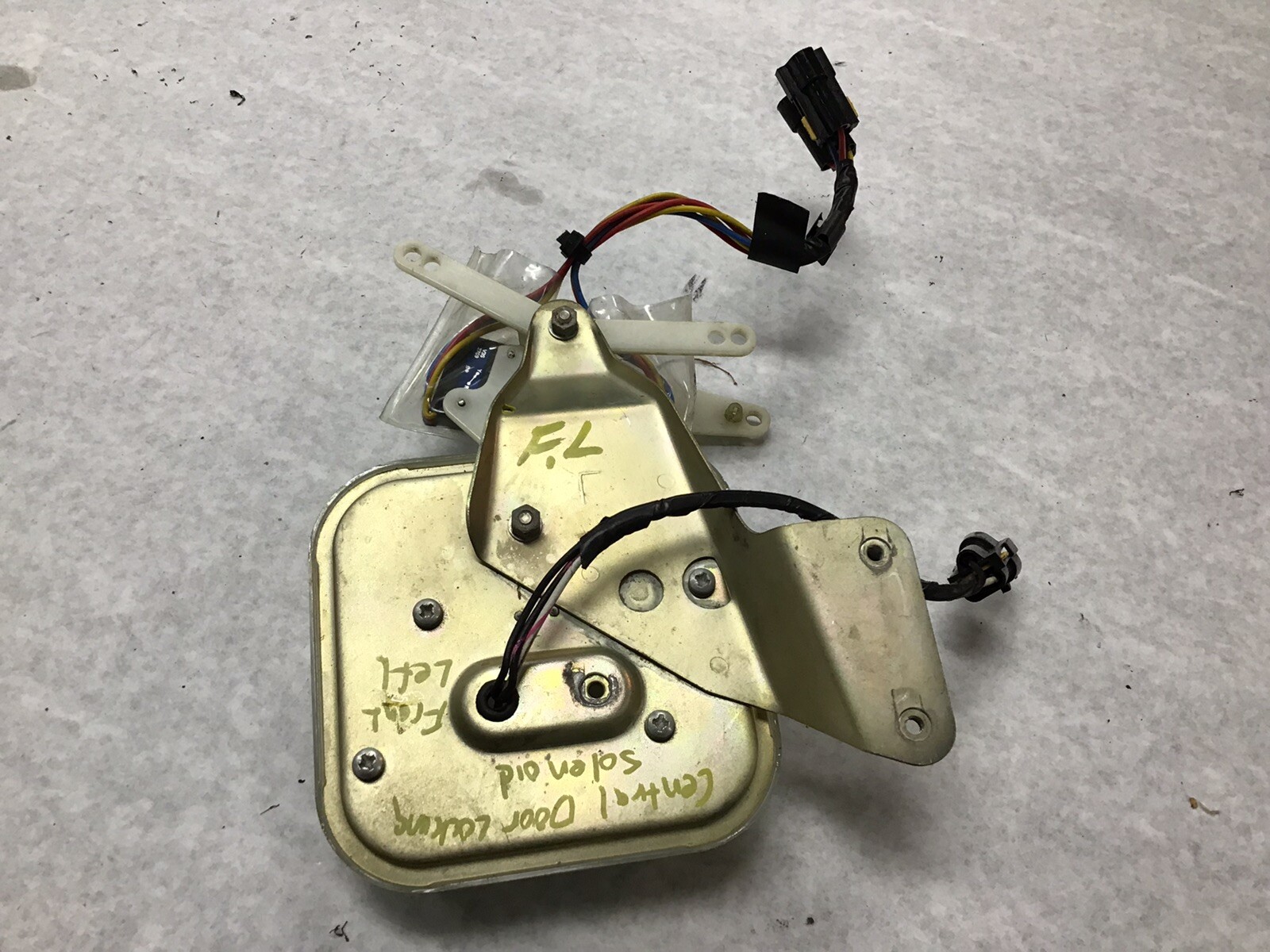 Rolls Royce Bentley Silver Spirit Spur Mulsanne Central locking door Solenoid