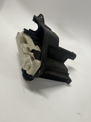 2001 Lexus IS300 ecu ecm engine computer unit box lid cover top 1998-2001 Gs300