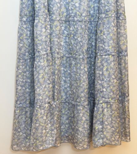 Sundance Silk Skirt Size 8 in Blue Lightweight Tiered Floral Fully Lined - Picture 4 of 7