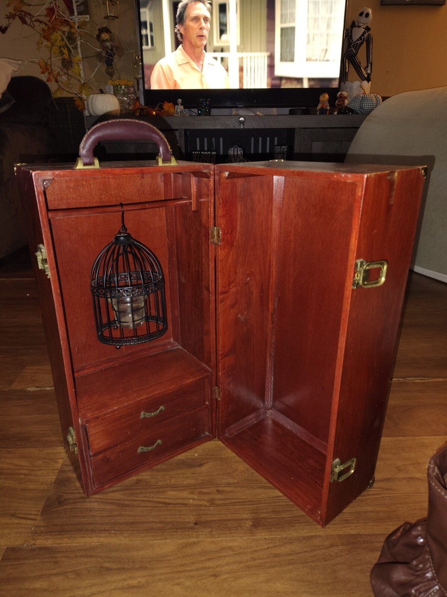 Vintage American Girl----Wooden Handled Wardrobe Closet----Travel