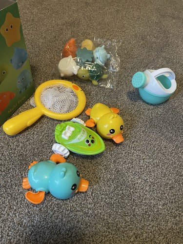 Bathtub Toy Set wtih Net Wind Up Toys Watering Can Boat and Floating Creatures