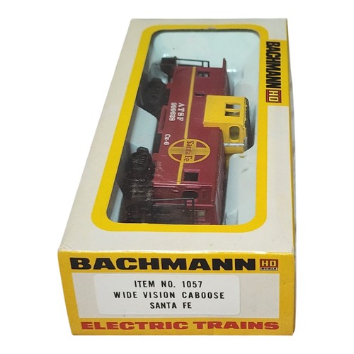 Vintage Bachmann HO Scale 1057 Santa Fe Wide Vision Caboose w/Box - Picture 4 of 10