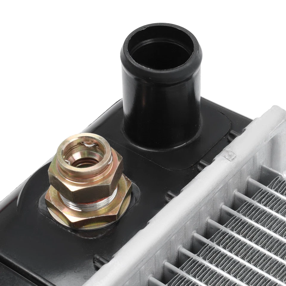 2713C Radiator For 2003-2004 Chevrolet Express GMC Savana 2500 3500 V8 4.8L 6.0L - Imagem 3 de 4