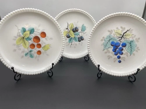 Vtg Milk Glass Plates Westmoreland Beaded Hobnail Strawberry Grape Blackberry