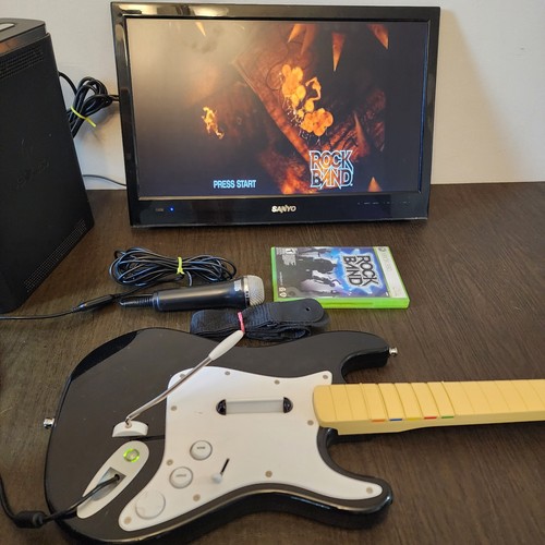 Guitarra con cable única Xbox 360 ROCK BAND Harmonix FENDER STRATOCASTER + PAQUETE DE JUEGOS - Imagen 2 de 23