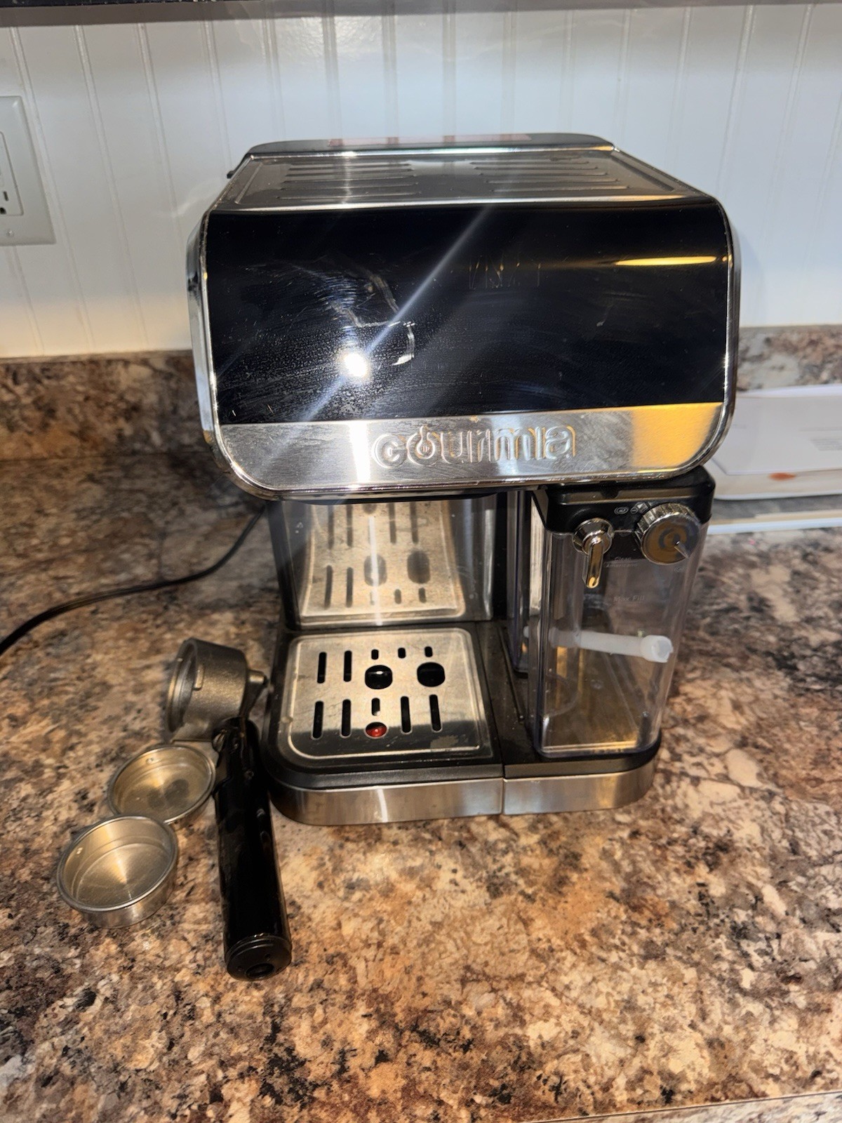Gourmia 8-in-1 One-Touch Espresso Maker