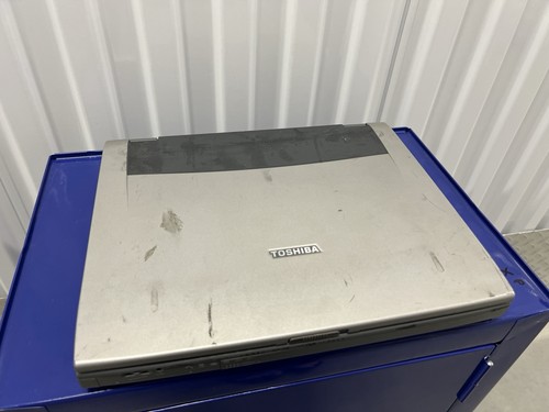 Toshiba Tecra 8100 14.1" Pentium III Laptop - For Parts Untested - Picture 3 of 9