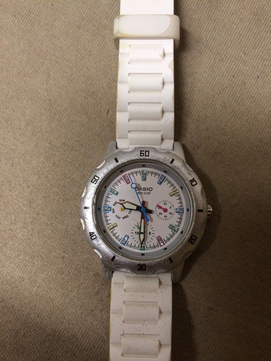 Casio Women’s Watch Silver Bezel (New Battery) Lady Date Glitter Bezel White CASIO BGD-565GC-7JF Women main image 2