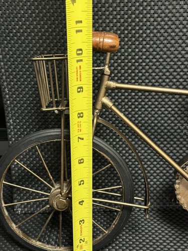 Vintage Metal Bike Sculpture Working Parts Wood Seat & Grips & Metal Basket 19" - Picture 7 of 7