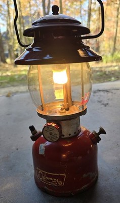 COLEMAN Red Model 200A Single Mantle Lantern 11-1966 Barrel Original Globe 550