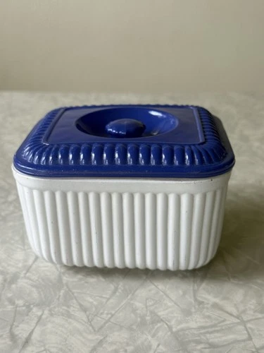 VTG Anchor Hocking Blue & White Glass Ribbed Refrigerator Dish & Lid W/ Knob