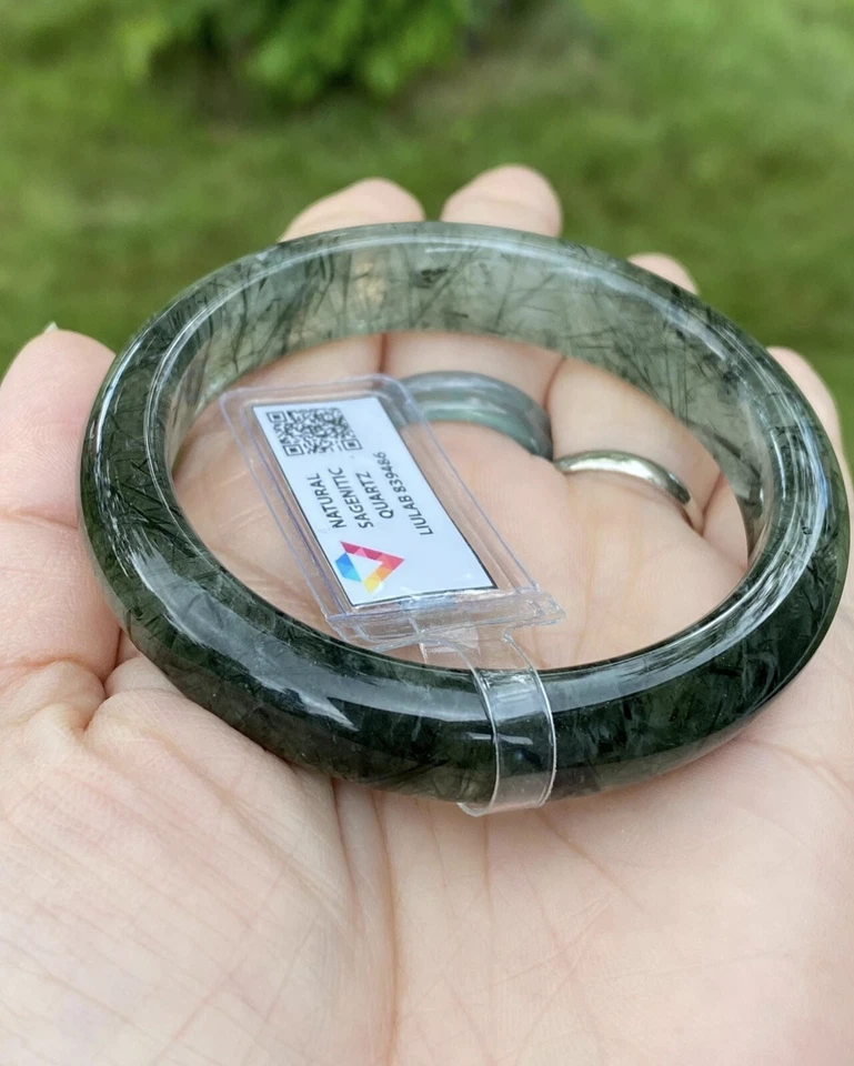 Brazalete de piedras preciosas rutiladas verdes, diámetro interior 55 mm, (mano pequeña) Foto 2 de 4