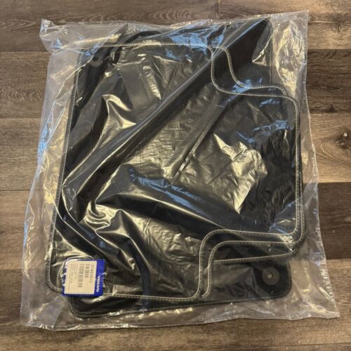 Volvo XC90 Floor Mats Factory Set 2016-2018 R Design 31463915 charcoal