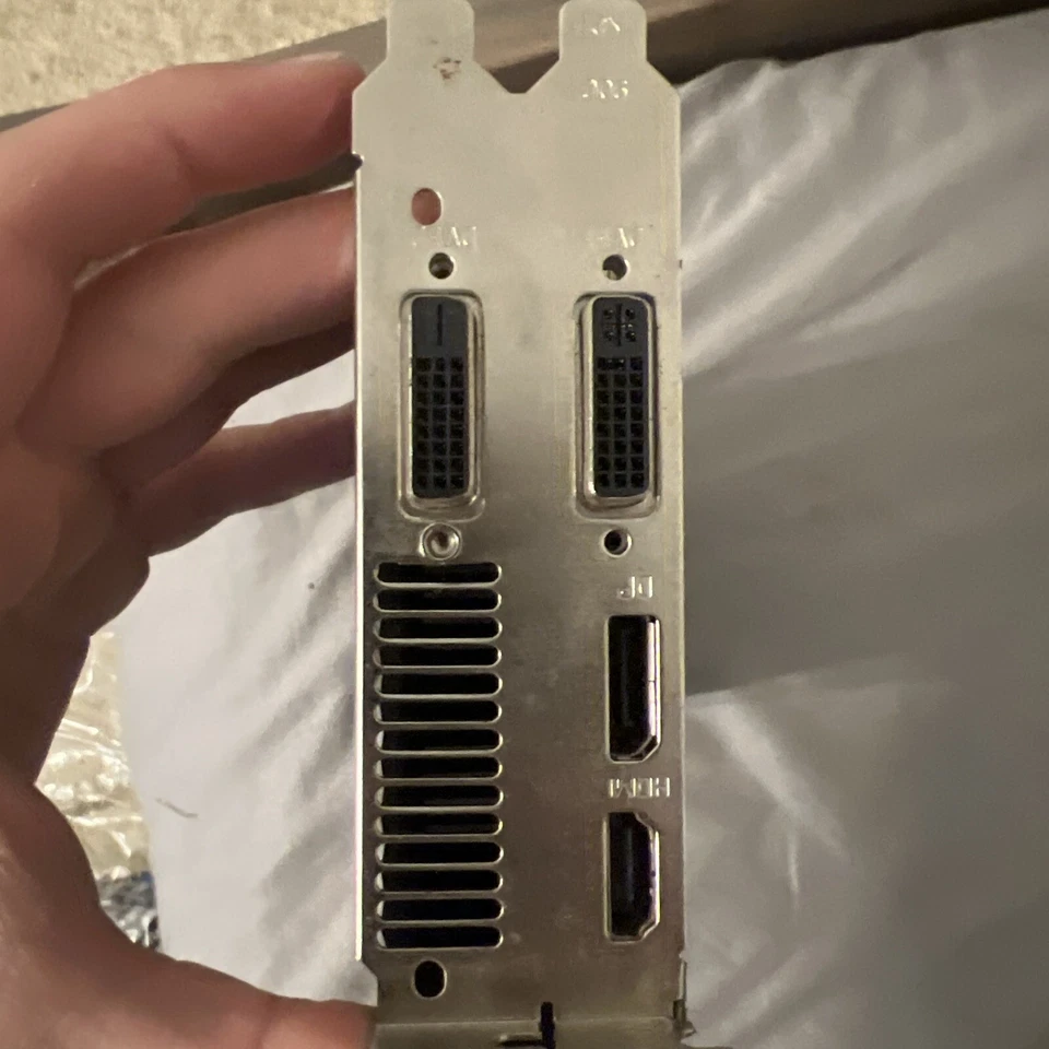 PNY XLR8 NVIDIA GTX 960 4GB PCI Graphics Card HDMI DVI DisplayPort - Image 3 of 4