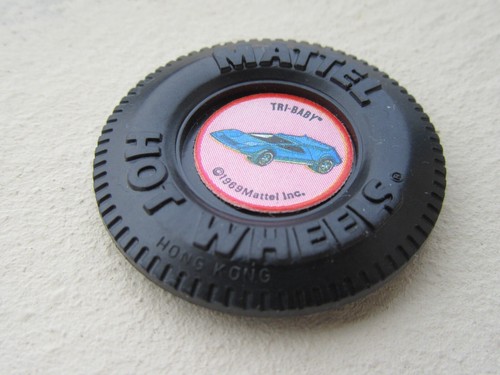 B73 Hot Wheels Redline Hong Kong 1969 Tri Baby Botón Insignia Plástico Original - Imagen 2 de 5